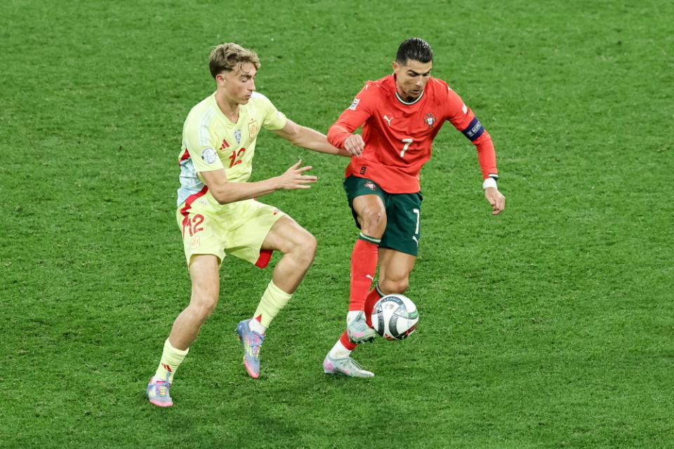 低位形成稳 低位形成稳